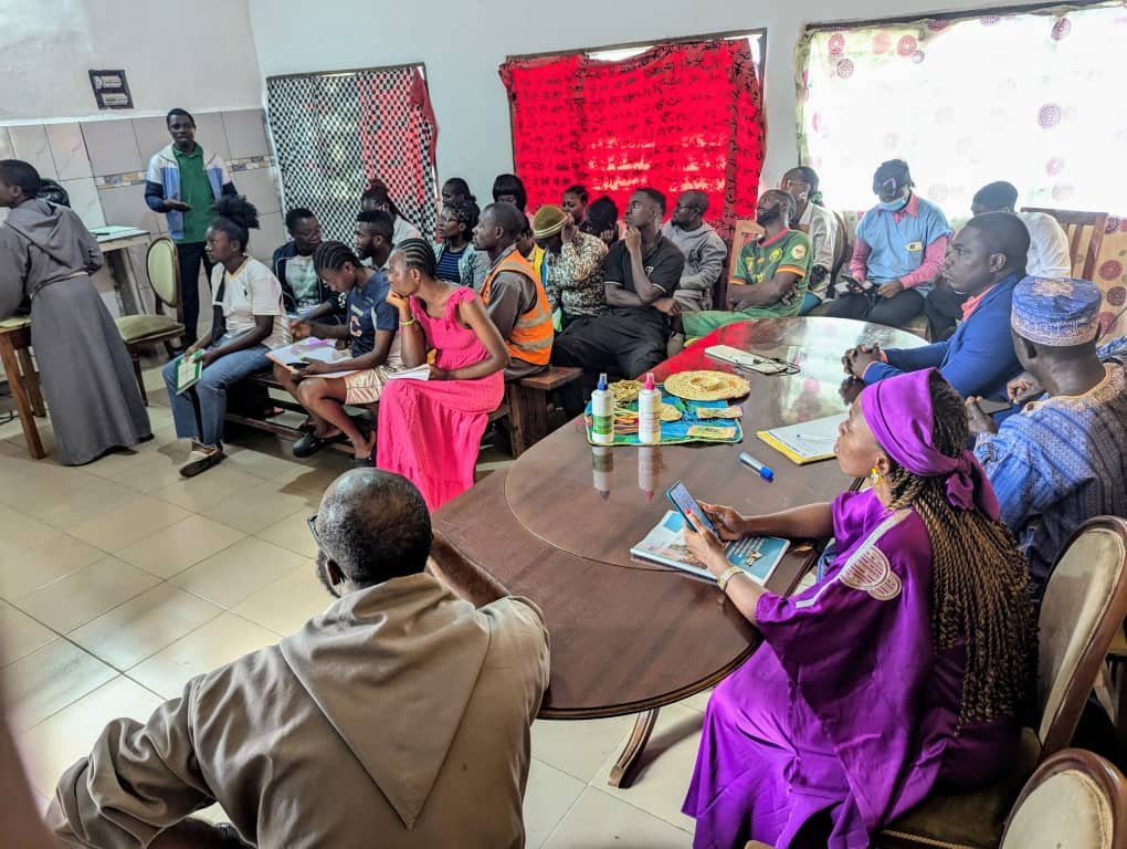 Formations Gratuites de Proximité à Makepe Maturité